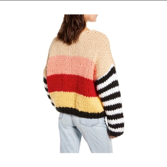SOLD!! Blank NYC Sweetheart Color Block Sweater Size S - Picture 3 of 12